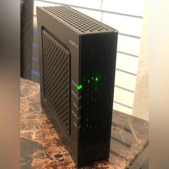 Motorola SURFboard SB6120, DOCSIS 3.0 Cable Modem - Picture 6 of 14